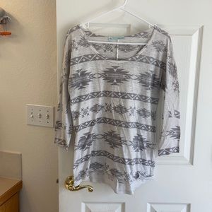 3/4 sleeve crew neck Aztec design